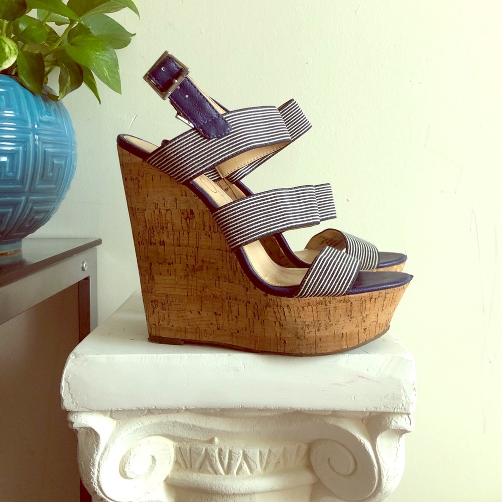Jessica Simpson 6 inch Wedge